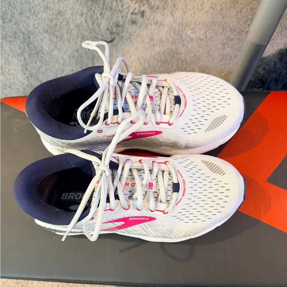 Brooks Women's Gray Athletic Shoes with Pink Highlights - Addiction GTS - Picture 2 of 5